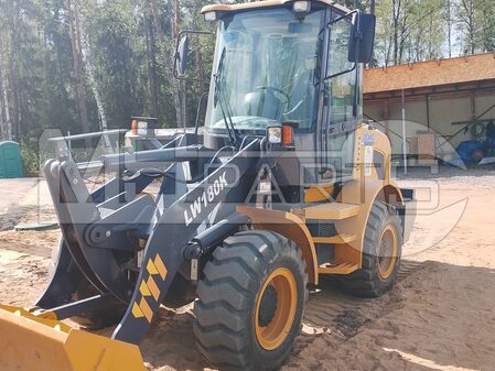 Техническое обслуживание фронтального погрузчика XCMG LW180K - 1